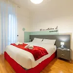 Gabi Spacious Design Apartment