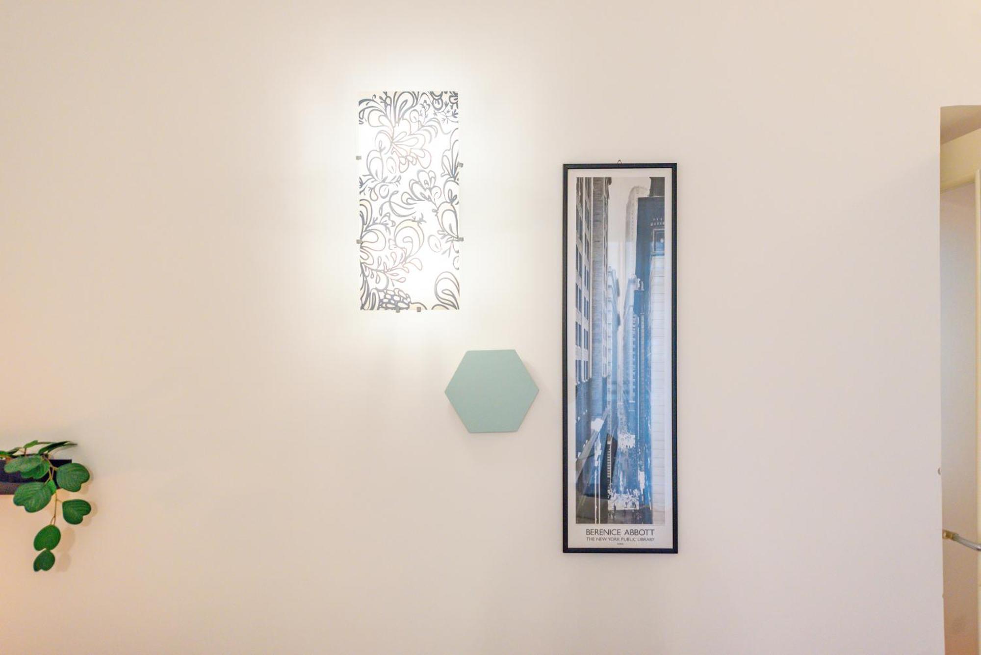 Gabi Spacious Design * Rom